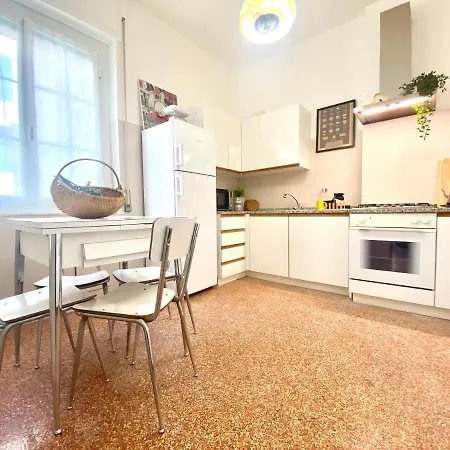 Casaviva- Ampio Nei Vicoli Di * Генуя